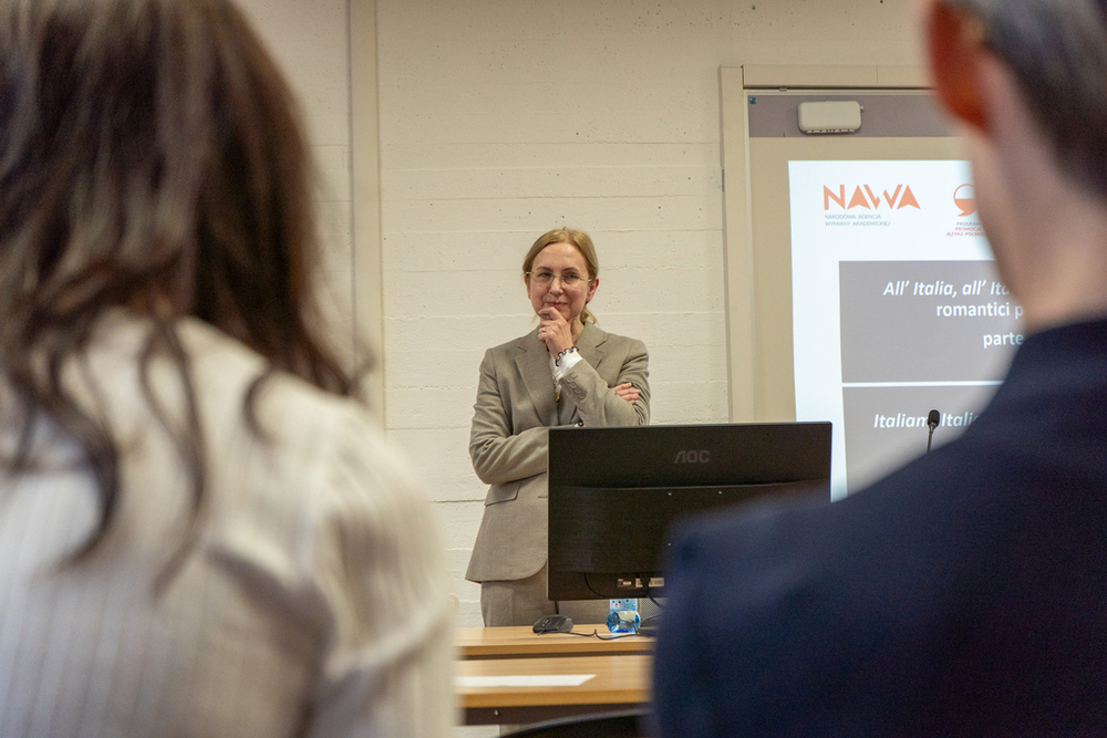 Prof. Maria Berkan-Jabłońska during a lecture